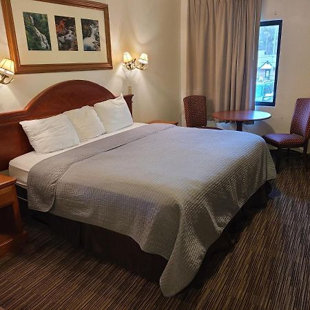 The Mountaineer Inn - Эшвилл Экстерьер фото