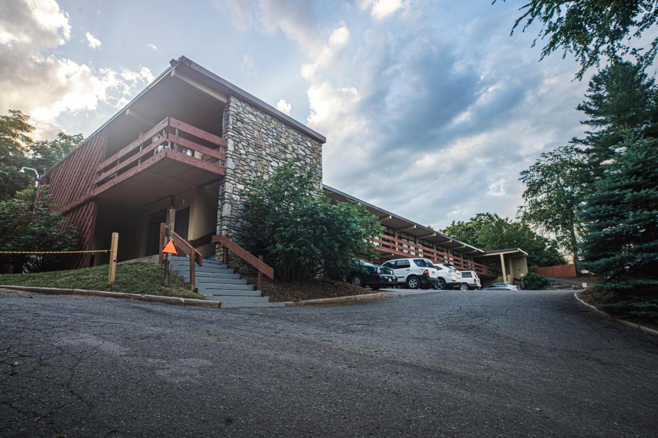 The Mountaineer Inn - Эшвилл Экстерьер фото